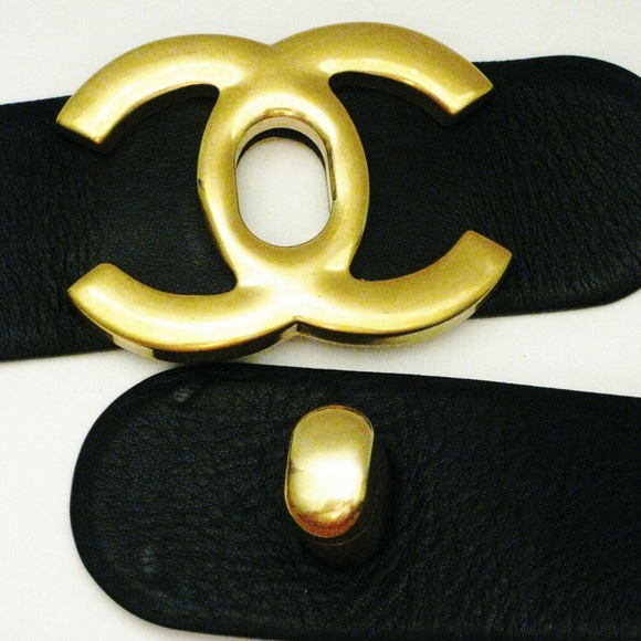 Chanel large leather black CC Logo Turn-lock Belt - Picture 4 of 8